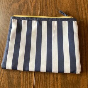 Saks fifth Avenue cosmetic make up bag nylon blue white striped zip closed new